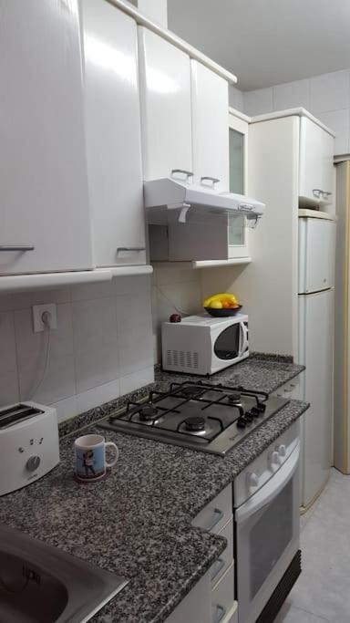 Piso Con Encanto En Coruna. Apartment *